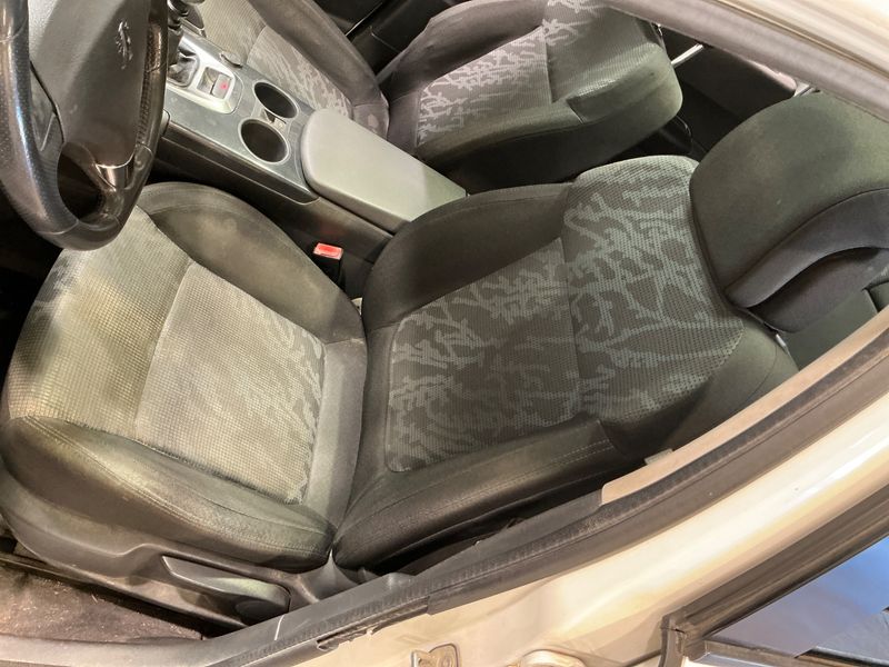 Peugeot 3008 1.6 HDi Premium Pack 2011 – снимка на щета