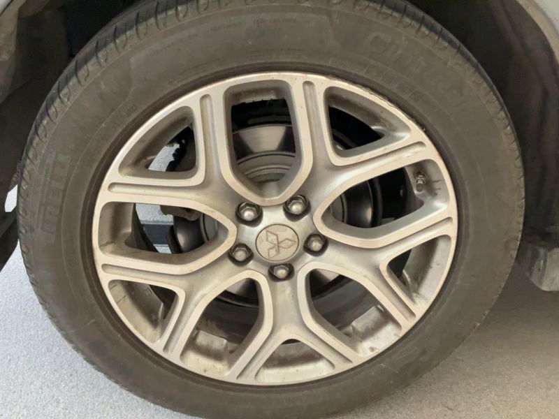Mitsubishi Outlander 2.0 PHEV PHEV Basis 4WD 2014 – снимка 9