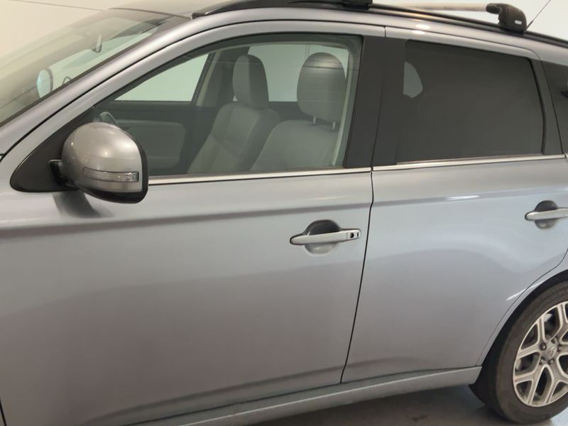 Mitsubishi Outlander 2.0 PHEV PHEV Basis 4WD 2014 – снимка 4