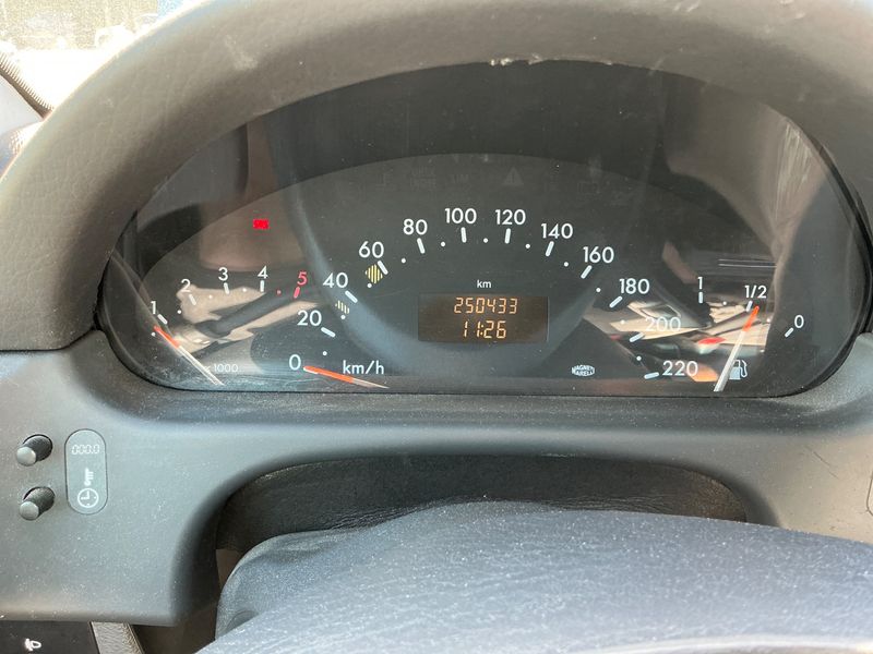 Mercedes-Benz Vaneo 1.7 CDI Family 2002 – снимка 4