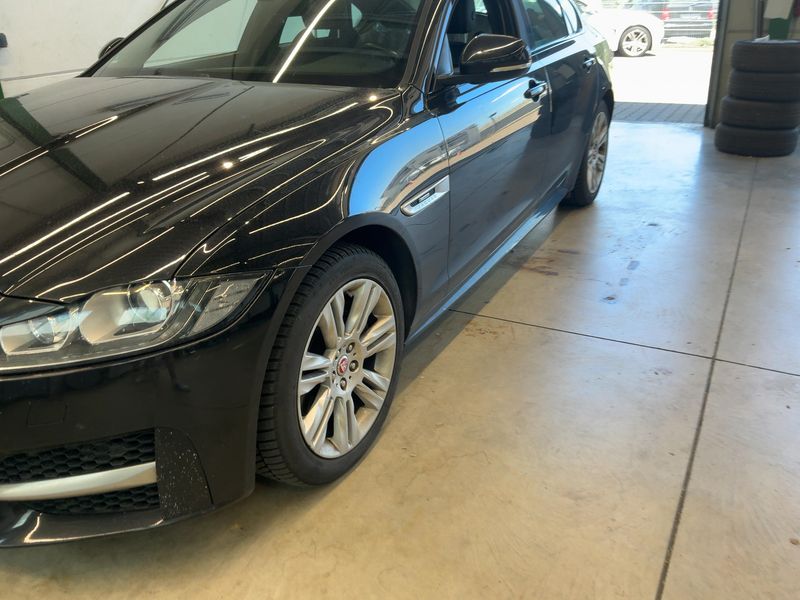Jaguar XF 20d R-Sport AWD 2017 – снимка 2