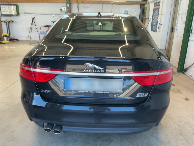 Jaguar XF 20d R-Sport AWD 2017 – снимка 7