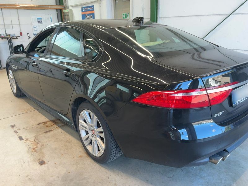 Jaguar XF 20d R-Sport AWD 2017 – снимка 6