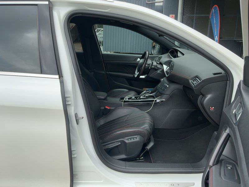 Peugeot 308 2.0 Blue-HDi GT 2020 – снимка 16