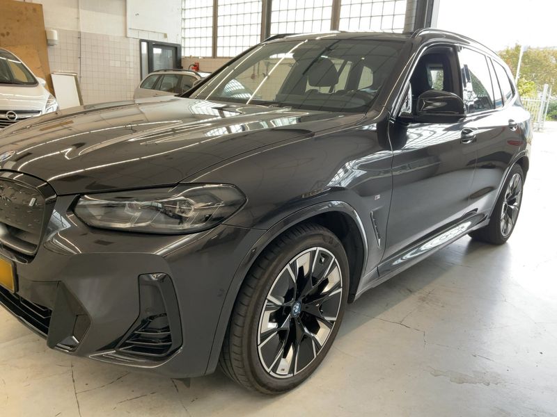 BMW iX3 electric drive 210 kW Impressive 2022 – снимка 2