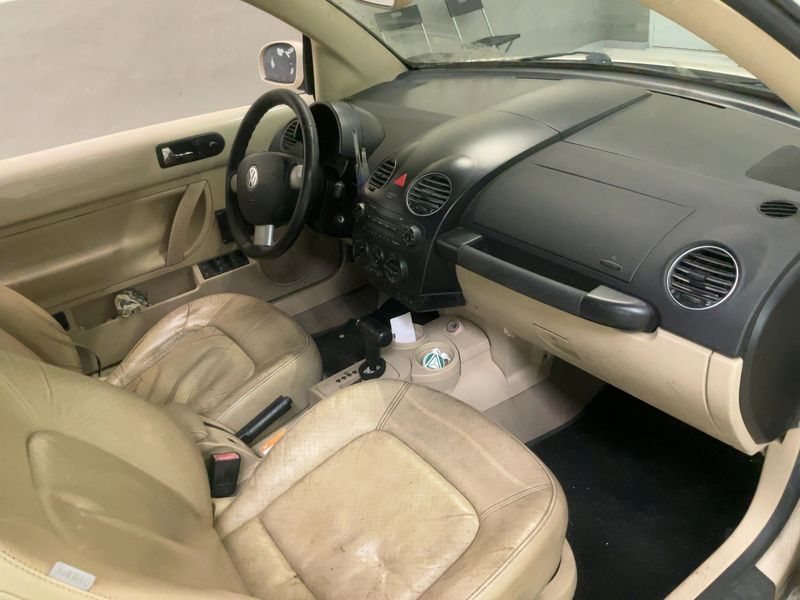 Volkswagen New Beetle 2.0 2008 – снимка 17