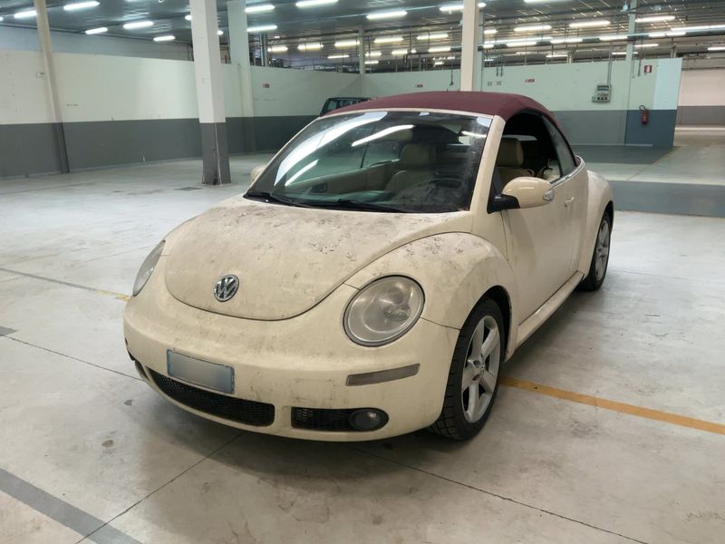 Volkswagen New Beetle 2.0 2008 – снимка 1