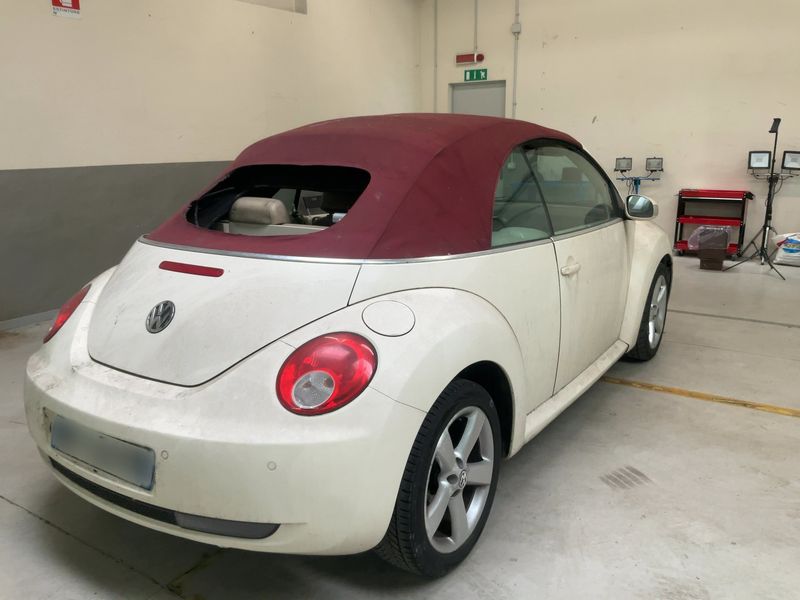 Volkswagen New Beetle 2.0 2008 – снимка 8
