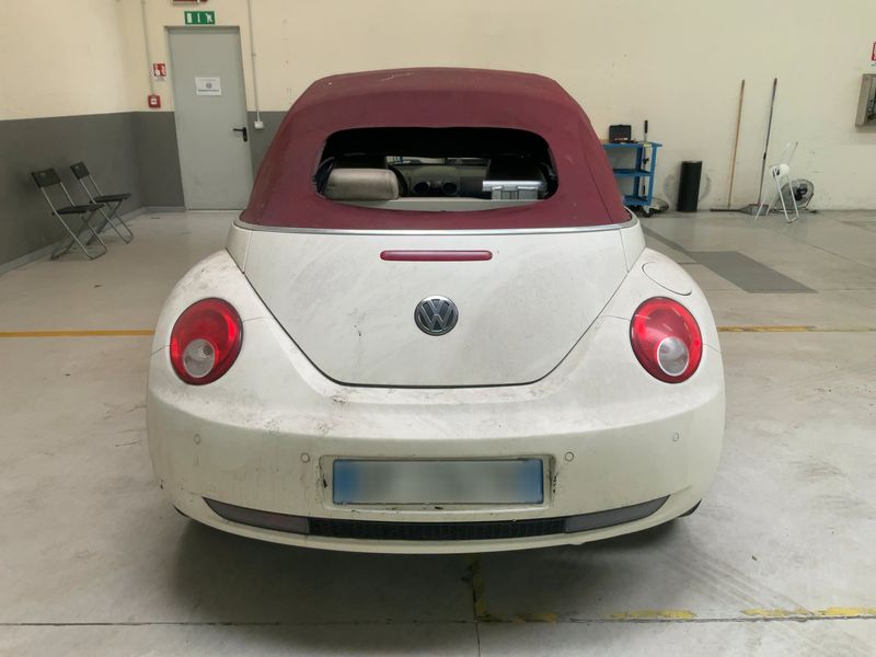 Volkswagen New Beetle 2.0 2008 – снимка 15