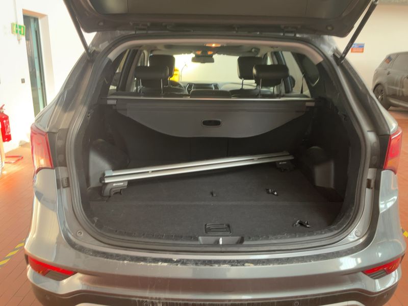 Hyundai Santa Fe 2.2 CRDi Xpossible 4WD 2017 – снимка 15