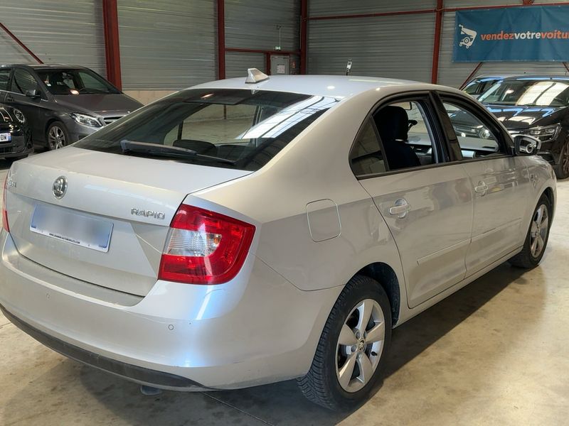 Skoda Rapid 1.2 TSI Ambition 2014 – снимка 8