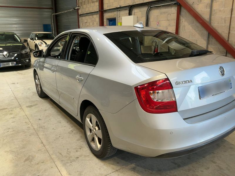 Skoda Rapid 1.2 TSI Ambition 2014 – снимка 6