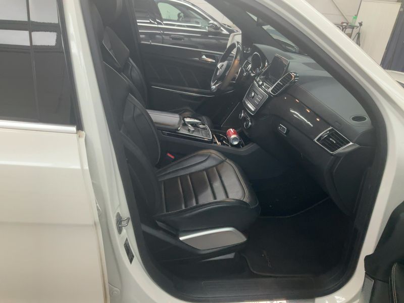 Mercedes-Benz GLS-Klasse GLS 63 AMG 4Matic 2019 – снимка 16