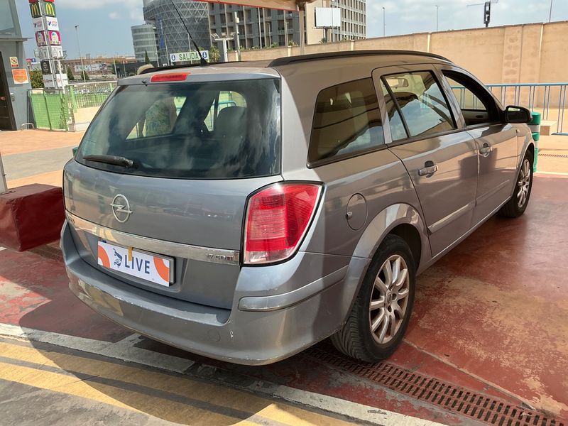 Opel Astra 1.7 CDTI Enjoy 2006 – снимка 2