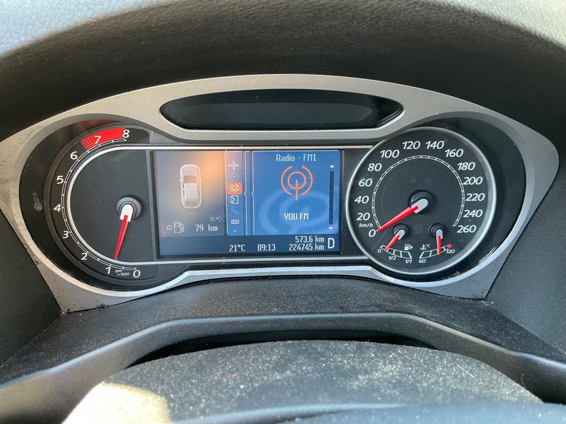 Ford Mondeo 2.0 EcoBoost Titanium 2010 – снимка 4