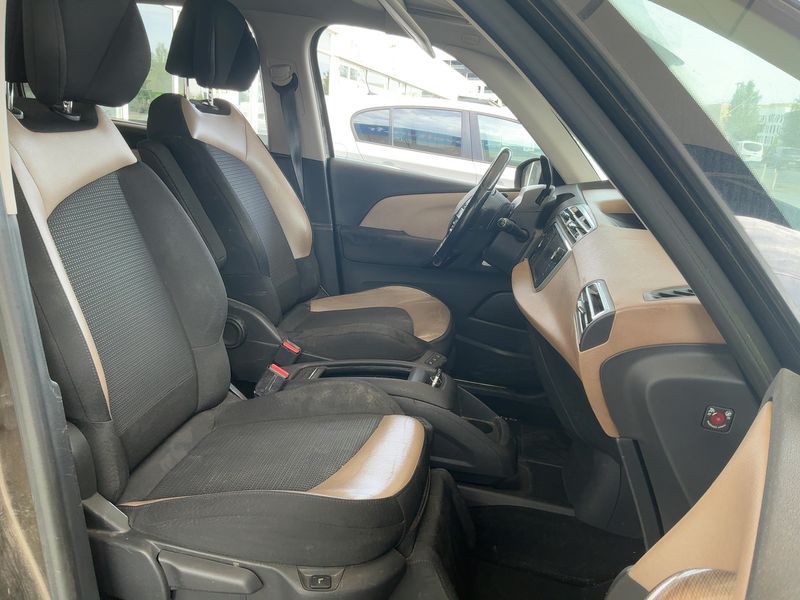 Citroen C4 Grand Picasso 2.0 Blue-HDi Exclusive 2014 – снимка 16