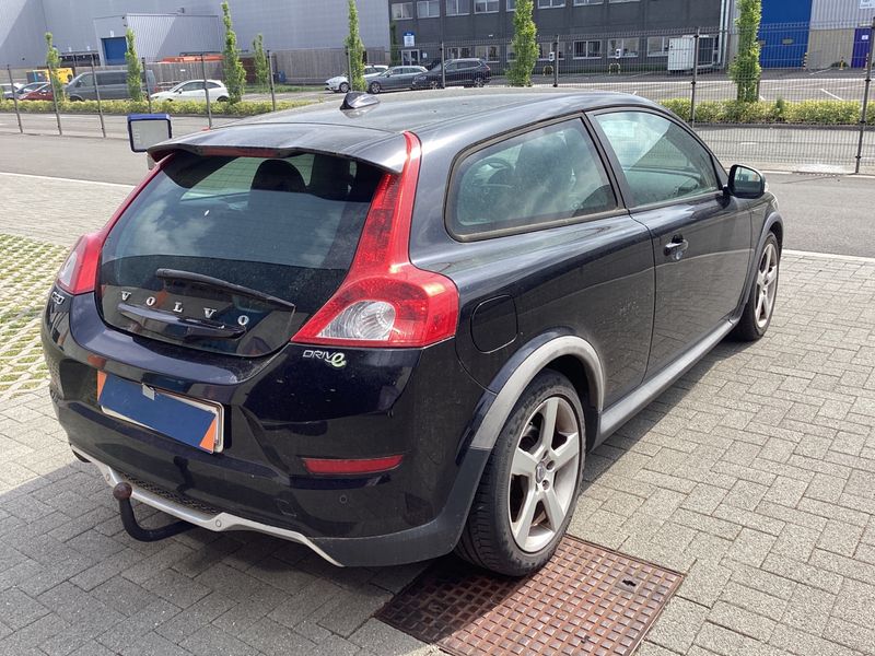 Volvo C30 1.6 D2 Edition R-Design 2011 – снимка 2