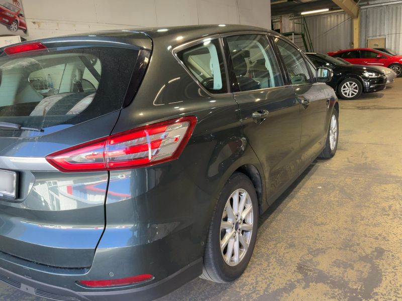 Ford S-Max 2.0 TDCi Titanium 4x4 2016 – снимка 8