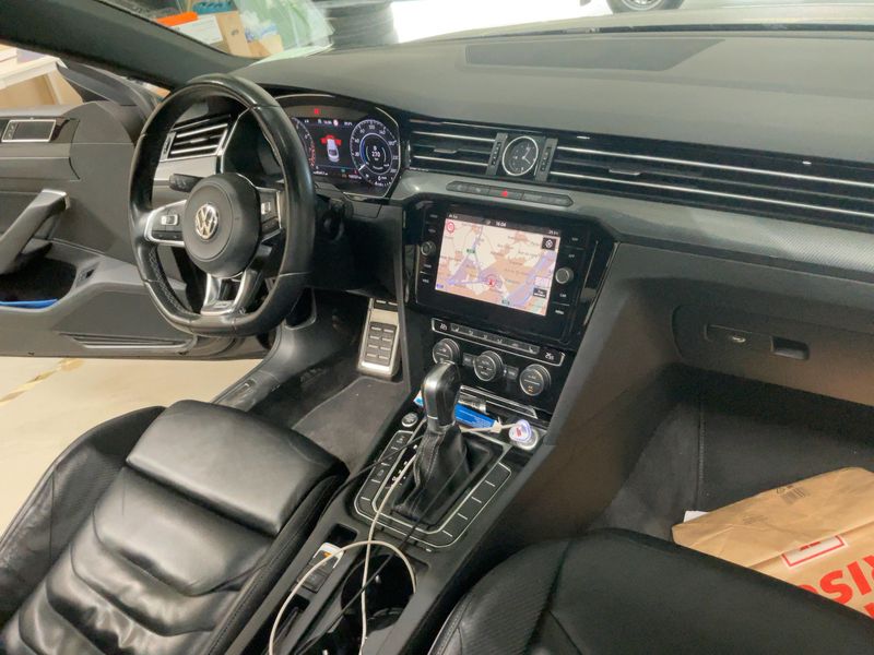 Volkswagen Arteon 2.0 TSI R-Line 2018 – снимка 17