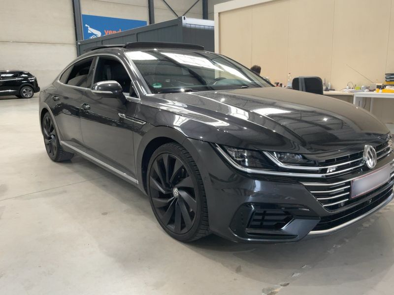 Volkswagen Arteon 2.0 TSI R-Line 2018 – снимка 12