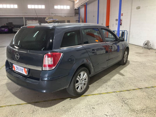 Opel Astra 1.7 CDTI Innovation 2010 – снимка 2