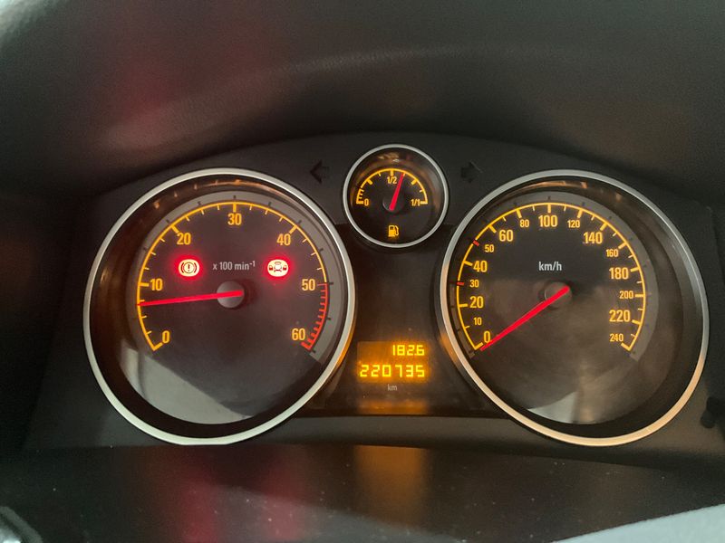 Opel Astra 1.7 CDTI Innovation 2010 – снимка 4