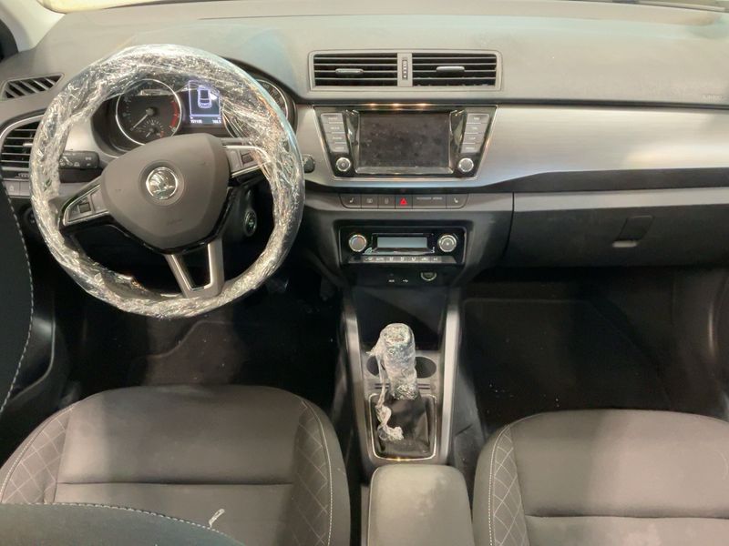 Skoda Fabia 1.2 TSI Style 2017 – снимка 17