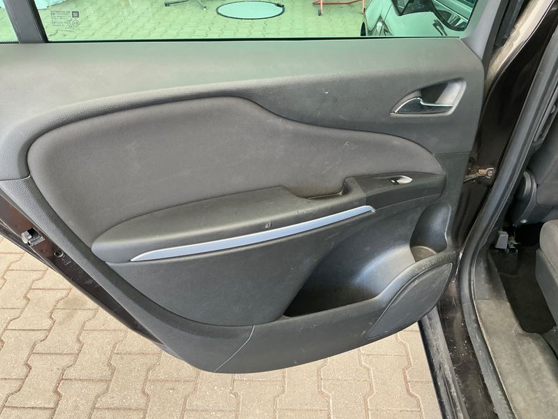 Opel Zafira Tourer 1.4 Turbo Edition 2015 – снимка 46