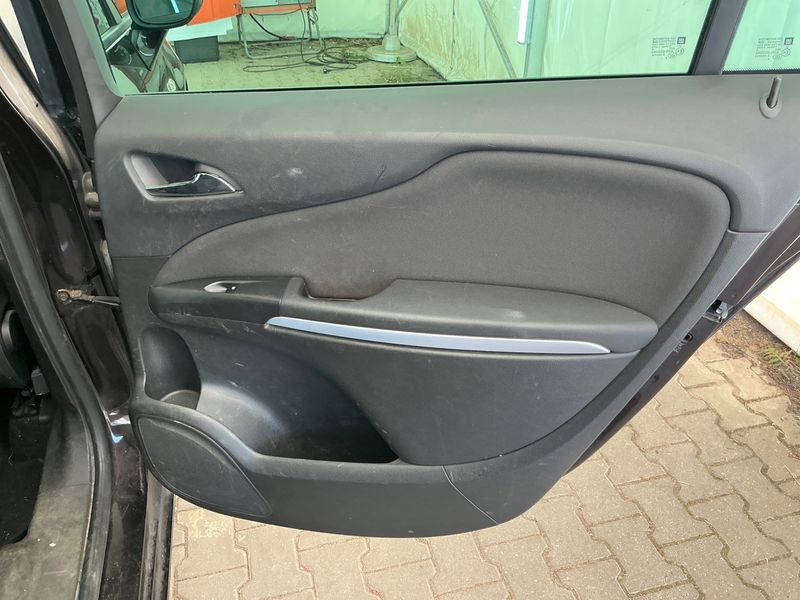 Opel Zafira Tourer 1.4 Turbo Edition 2015 – снимка 42