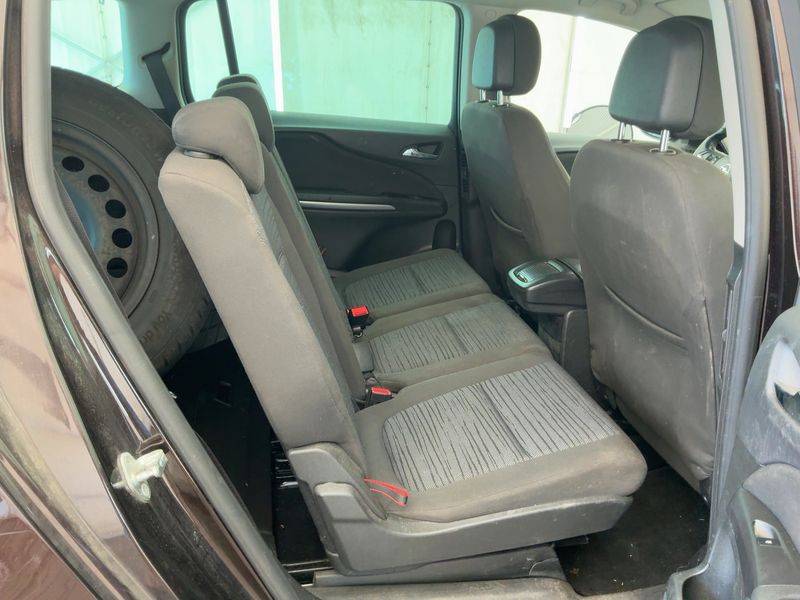 Opel Zafira Tourer 1.4 Turbo Edition 2015 – снимка 20