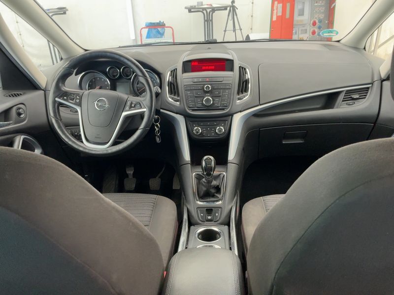 Opel Zafira Tourer 1.4 Turbo Edition 2015 – снимка 18