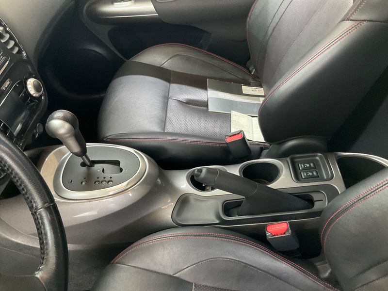 Nissan Juke 1.6 Tekna 4x4 2011 – снимка 28