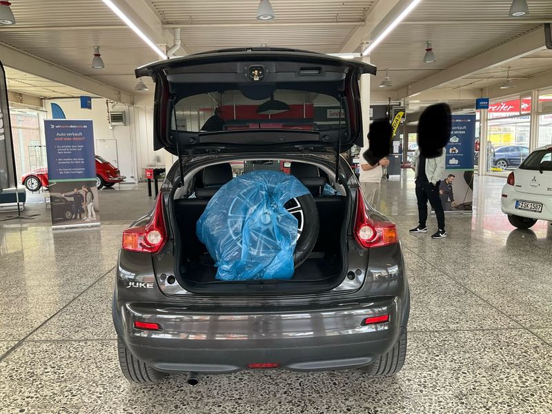 Nissan Juke 1.6 Tekna 4x4 2011 – снимка 16