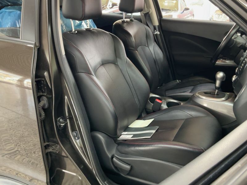 Nissan Juke 1.6 Tekna 4x4 2011 – снимка 17