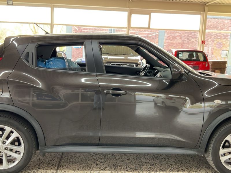 Nissan Juke 1.6 Tekna 4x4 2011 – снимка 10