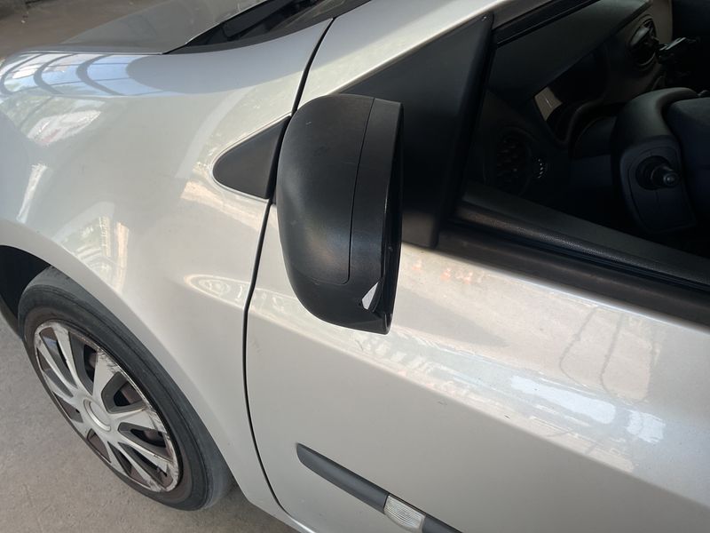 Renault Clio 1.2 Authentique 2011 – снимка 24