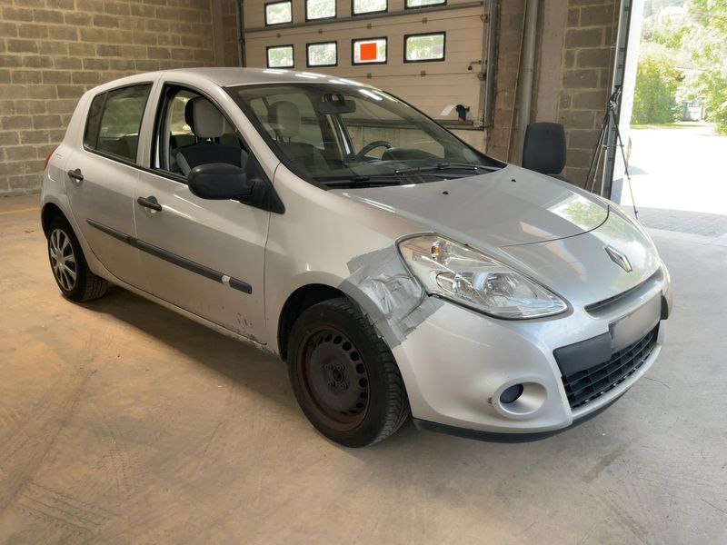 Renault Clio 1.2 Authentique 2011 – снимка 12