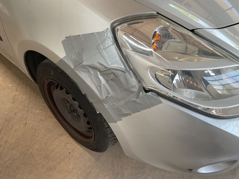 Renault Clio 1.2 Authentique 2011 – снимка 30