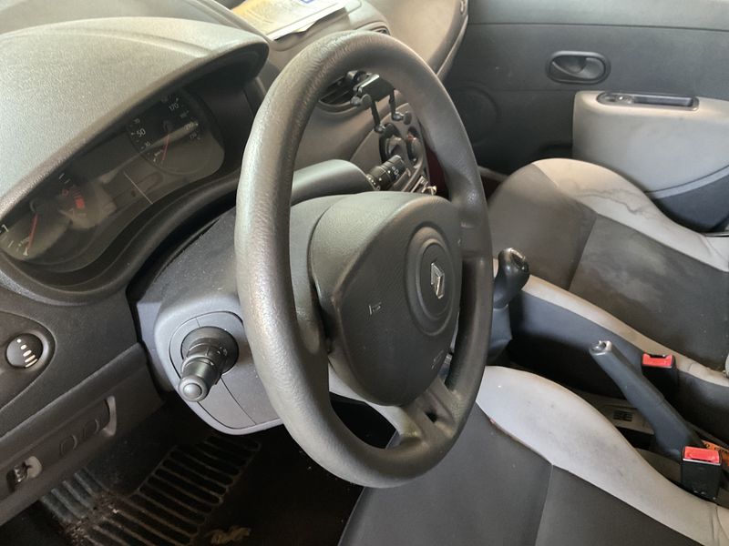 Renault Clio 1.2 Authentique 2011 – снимка 26