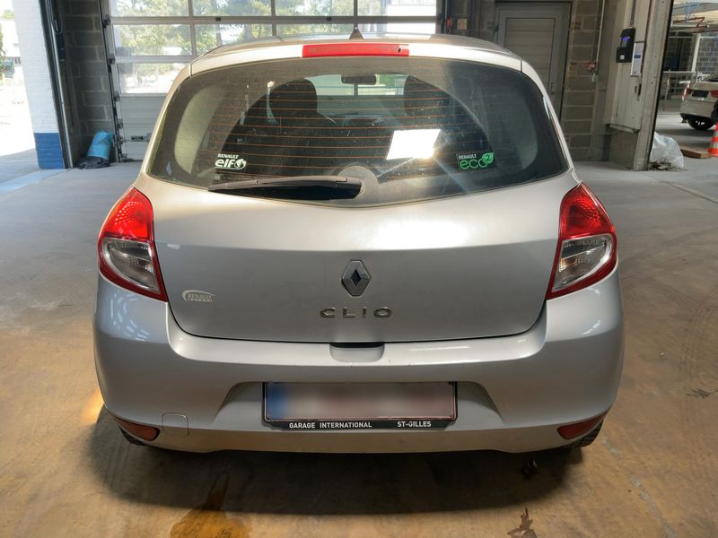 Renault Clio 1.2 Authentique 2011 – снимка 7