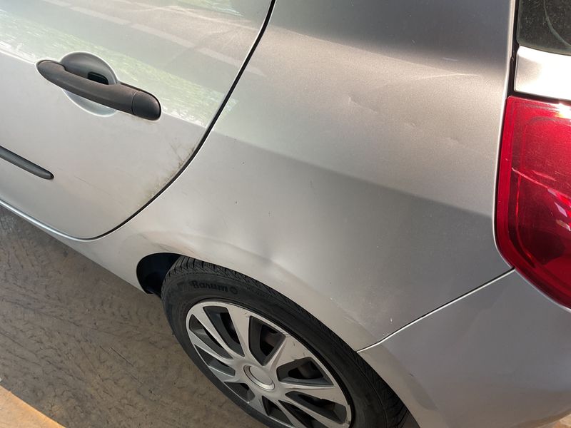 Renault Clio 1.2 Authentique 2011 – снимка 25