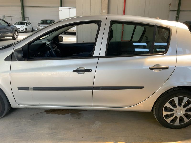 Renault Clio 1.2 Authentique 2011 – снимка 4