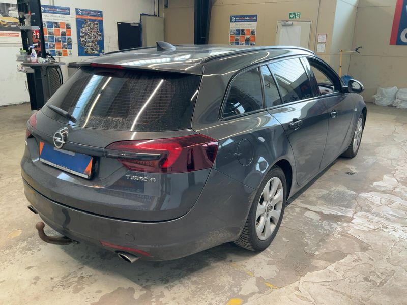 Opel Insignia Sports Tourer 2.0 SIDI Turbo Innovation 4x4 2015 – снимка 8