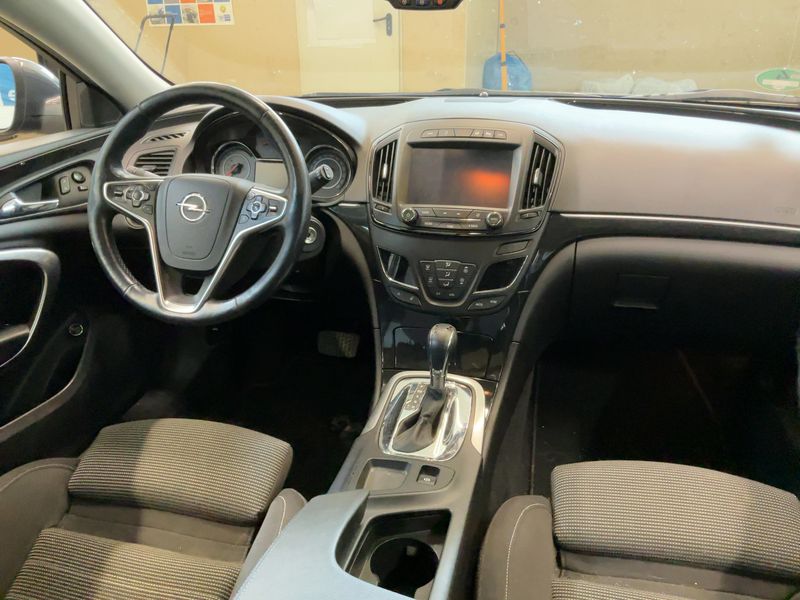 Opel Insignia Sports Tourer 2.0 SIDI Turbo Innovation 4x4 2015 – снимка 17