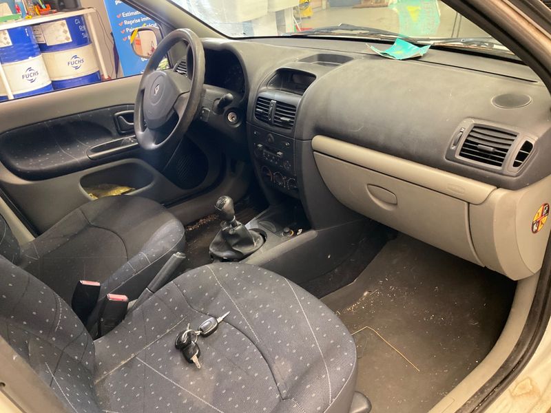 Renault Clio 1.4 Expression 2003 – снимка 3