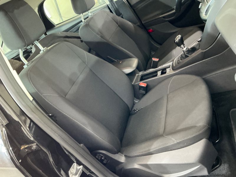 Ford Focus 1.5 TDCi Business 2016 – снимка 28