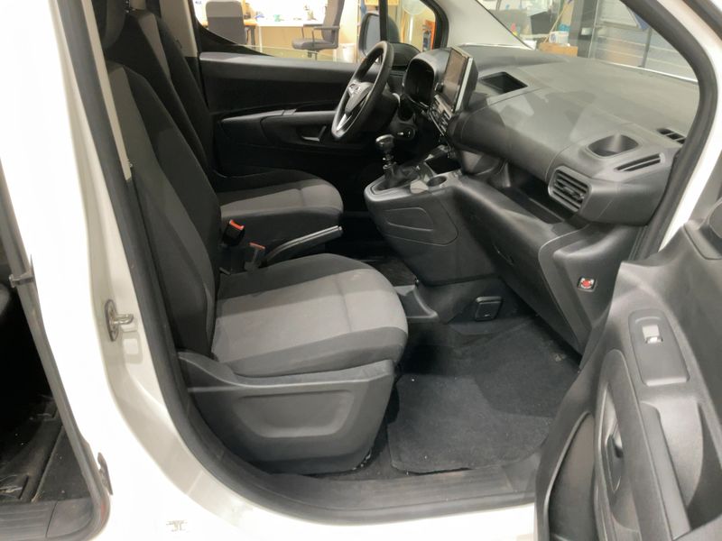 Opel Combo Life 1.2 Turbo Selection 2019 – снимка 16