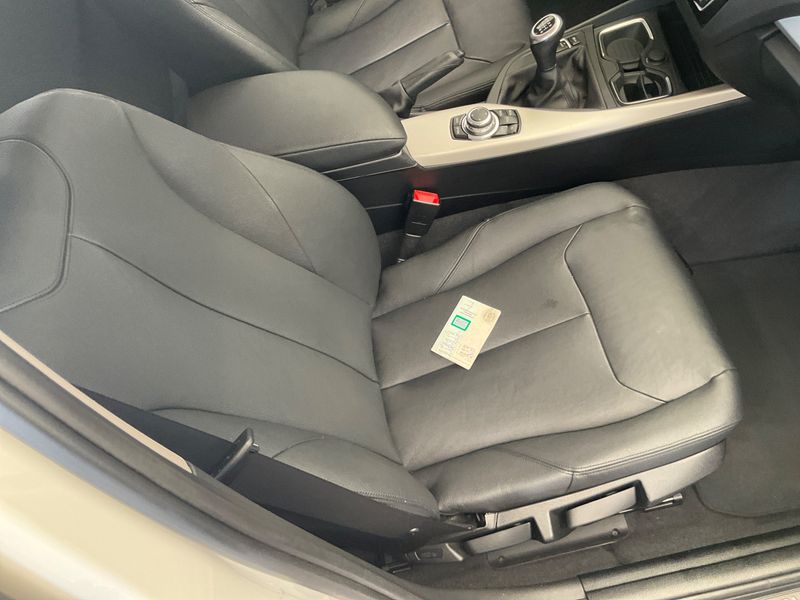 BMW 1er 118d xDrive Advantage 2015 – снимка 27