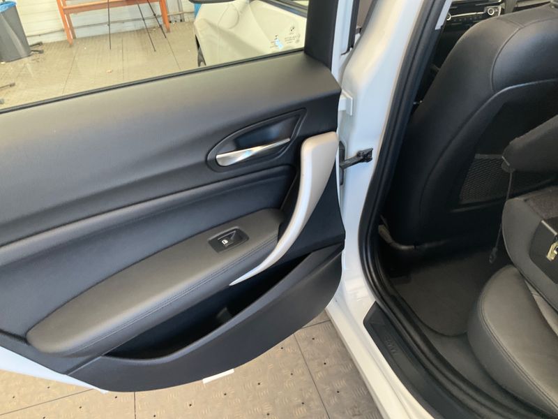BMW 1er 118d xDrive Advantage 2015 – снимка 25