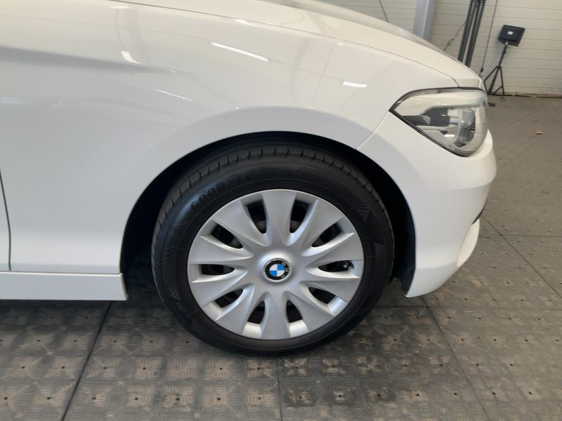 BMW 1er 118d xDrive Advantage 2015 – снимка 11